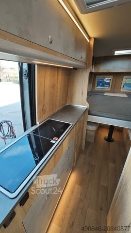 Campervan MEGAMOBIL Mega Lounge 680 S Twin Best Luxury Campervan