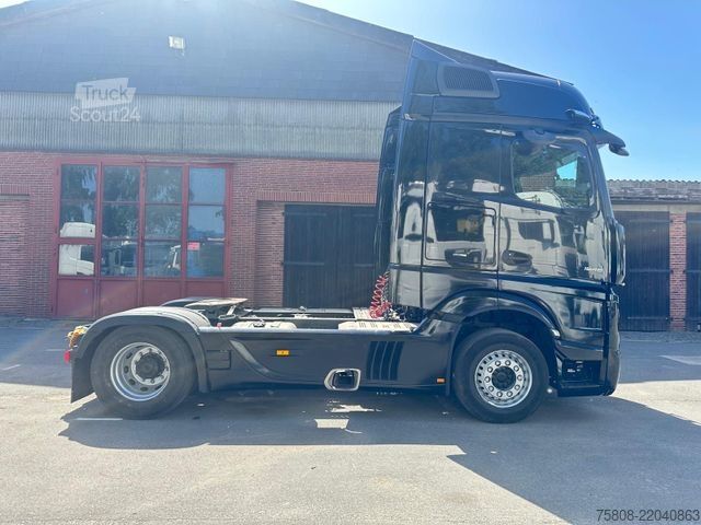Standaard trekker MERCEDES-BENZ Actros 1848 Big Space 2 Tanks Retarder PPC Solos