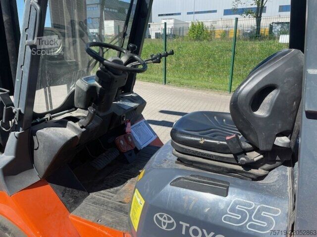 Фургон Toyota 7FGCU55 Triplex-Mast / 5tonnen
