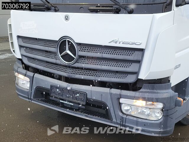 Bőrönd Mercedes Atego 821 4X2 8tonner Automatic crewcab 6 seats...