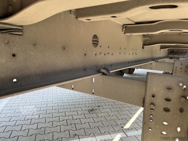 Maleta Schmitz Cargobull SCB S2 / Box Trailer / 2 axle Disk / NL Trailer...