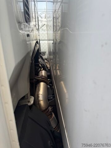 Transporter mit Koffer Iveco EuroCargo80E190