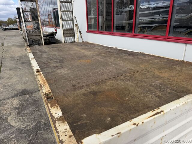 Reboque com plataforma rebaixada Blomenroehr 688/18000  19 t Tandemtieflader, wenig Benutzt