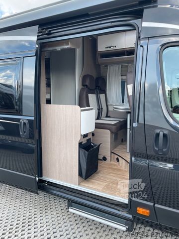 عربة تخييم PÖSSL Roadcruiser Revolution | XL-Dach | Hubbett | AHK