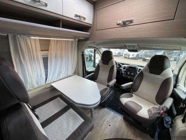 عربة تخييم PÖSSL Roadcruiser Revolution | XL-Dach | Hubbett | AHK