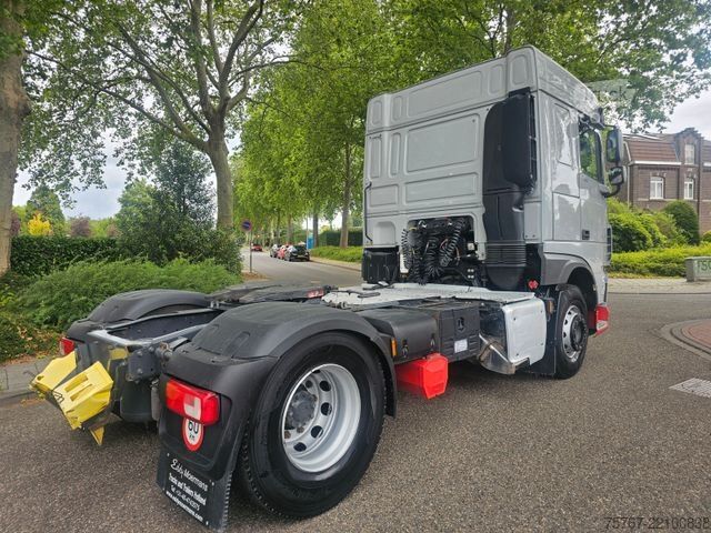 Pavojingų medžiagų sunkvežimis DAF XF 480 Spacecab