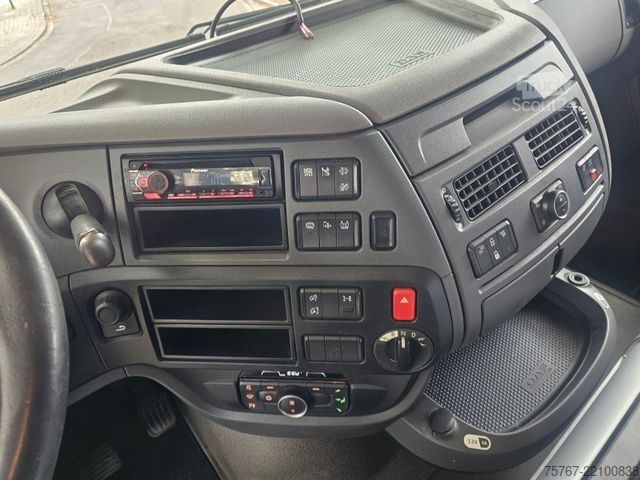 Pavojingų medžiagų sunkvežimis DAF XF 480 Spacecab