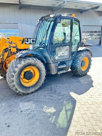 Teleskopický nakladač JCB 541-70