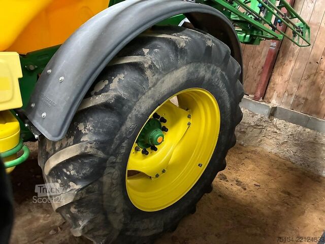 Növényvédőszer-permetező John Deere M740