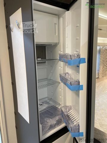 Lakókocsi HOBBY Excellent 540 WFU Modell 2025 / 2000 Kg Achse