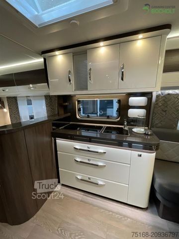 Karavāna HOBBY Prestige 720 KWFU Modell 2025 / 2500 Kg Achse