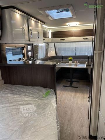 Karavāna HOBBY Prestige 720 KWFU Modell 2025 / 2500 Kg Achse