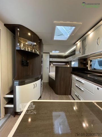 Karavāna HOBBY Prestige 720 KWFU Modell 2025 / 2500 Kg Achse
