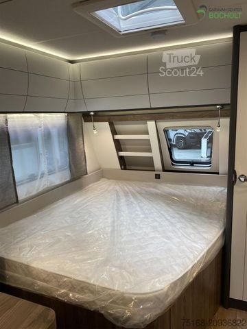 Lakókocsi HOBBY Excellent Edition 650 KMFe Modell 2026