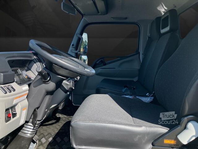 Furgon skrzyniowy Mitsubishi FUSO Fuso Canter 7C18 Koffer (Junge) Klimaaut.