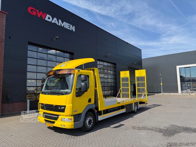 Furgão transportador de automóveis DAF LF 45 Machinetransporter Hydraulic ramps 48.000 km