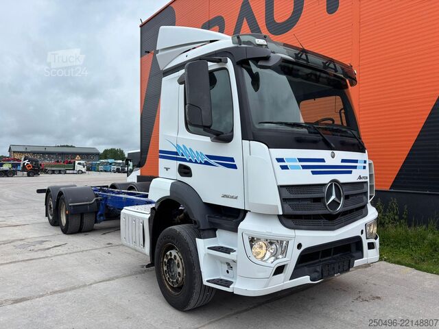 Кабина шасси Mercedes-Benz Antos 2532 6x2*4 CHASSIS L=8792 mm