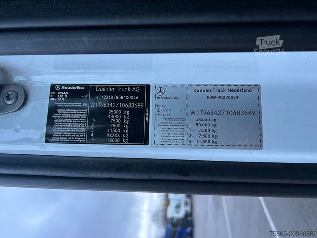 Padrão-SZM Mercedes-Benz Actros L 2542 Gigaspace 6x2 / 434 dkm / NL Truc...