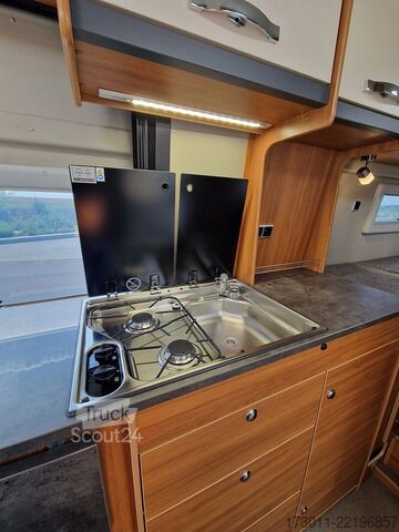 Autocamper PÖSSL Summit 640 Automat 180PS