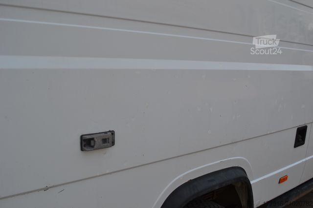 Hög tak skåpbil MERCEDES-BENZ 816 Vario 1.Hand 42tkm Werkstattwagen