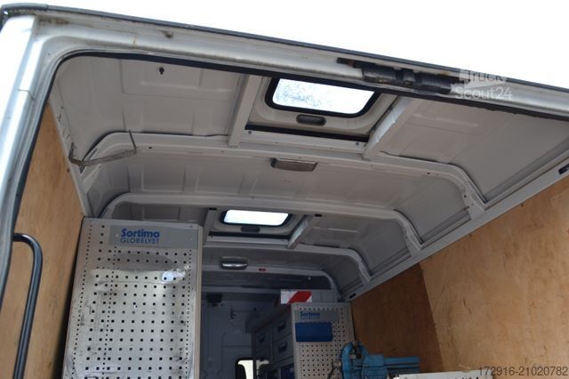 Hög tak skåpbil MERCEDES-BENZ 816 Vario 1.Hand 42tkm Werkstattwagen