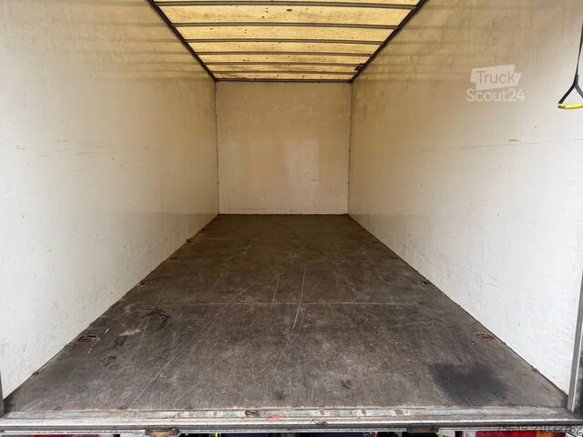 Vrachtwagen met bakwagen Mercedes-Benz Atego 818 4x2 Atego 818 4x2, Fahrschulausstattung, Sörensen LBW, 2x AHK