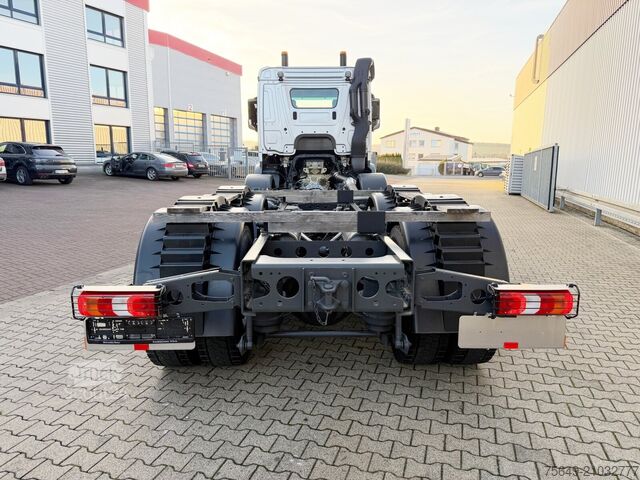 Ruloninė konteinerinė savivartis Mercedes-Benz Arocs 3253 L 8x4/4 Arocs 3253 L 8x4/4, MultimediaCockpit, Navi, Motorabtrieb