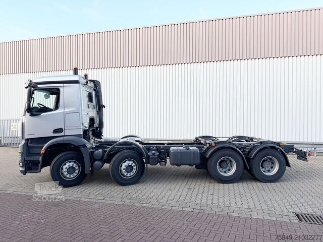 Ruloninė konteinerinė savivartis Mercedes-Benz Arocs 3253 L 8x4/4 Arocs 3253 L 8x4/4, MultimediaCockpit, Navi, Motorabtrieb