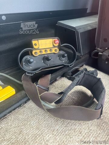 Torenkraan Mercedes-Benz Actros 1832 LAK 4x4 Actros 1832 LAK 4x4, Kran, Winterdienstaustattung, HMF 1063-K 3, Funk