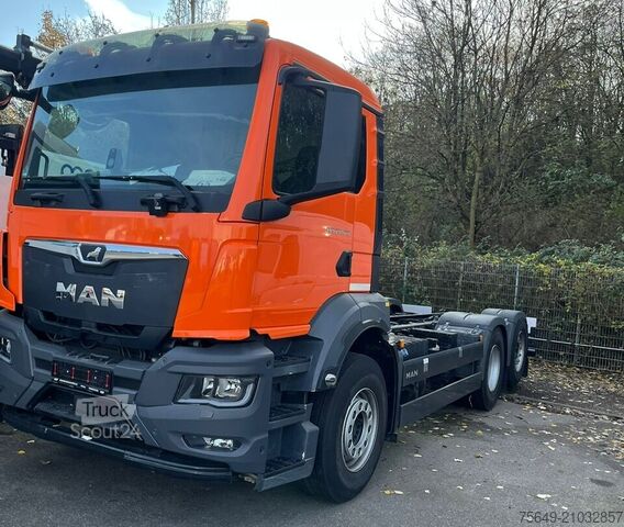 Camion benne à bras amovible MAN TGS 26.470 6x2-4 BL CH TGS 26.470 6x2-4 BL CH, Lenk-/Liftachse, NMV, Radstand 3,9m
