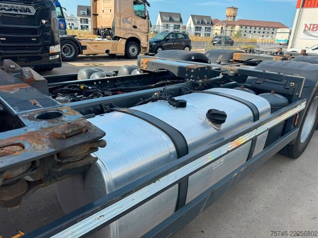 Lastebil med utskiftbar overbygning DAF XF 450 * RETARDER * AHK 2 X * SPACE CAP *