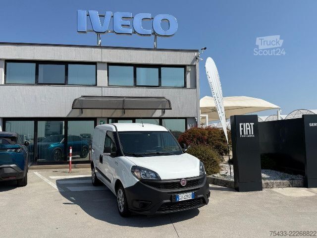Furgão de painéis Fiat DOBLO CARGO CH1 LOUNGE 105