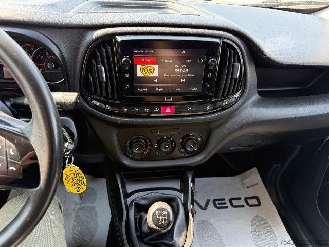 Furgão de painéis Fiat DOBLO CARGO CH1 LOUNGE 105