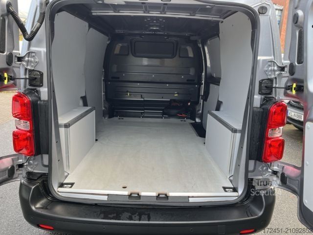 Panel van PEUGEOT e-Expert L2 (75kWh)