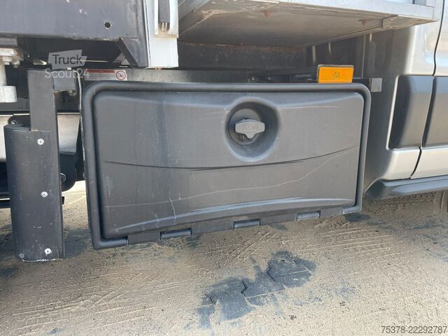 Gardinsidad skåpbil Ford Transit Kipper aus 1.Hand+Klima+AHK+EU5