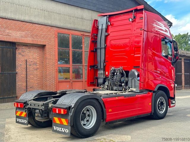 Standardní tahač VOLVO FH500  RETARDER ACC 2TANKS I-ParkCool