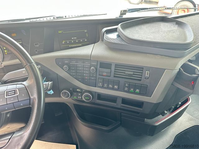 Standardní tahač VOLVO FH500  RETARDER ACC 2TANKS I-ParkCool