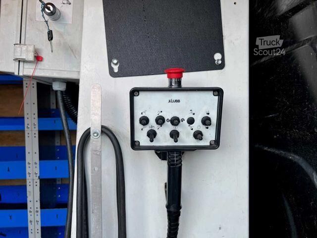 ανυψωτική πλατφόρμα τοποθετημένη σε φορτηγό Renault Master 2.3 dCi / KLUBB K26, 12m