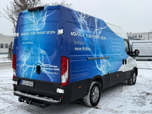 Panelová dodávka IVECO 35S14E V LED / AHK / ACC