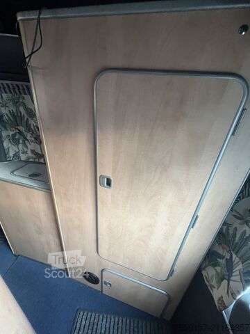 Furgón camperizado Ford Westfalia Nugget