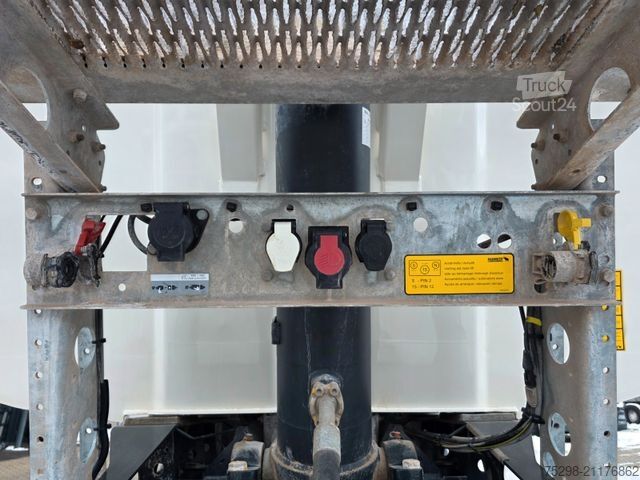 Tipper semitrailer SCHMITZ CARGOBULL SKI 24 SL 7.2 / Liftachse