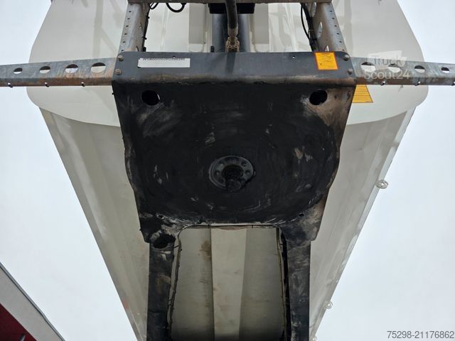 Tipper semitrailer SCHMITZ CARGOBULL SKI 24 SL 7.2 / Liftachse