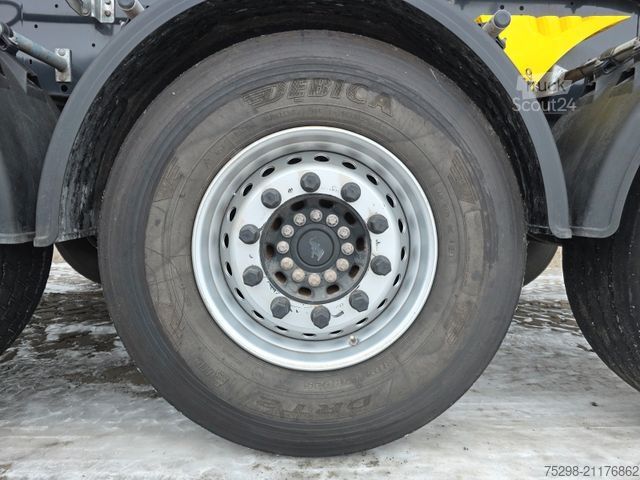 Tipper semitrailer SCHMITZ CARGOBULL SKI 24 SL 7.2 / Liftachse