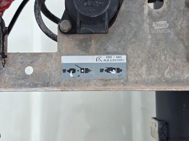 Tipper semitrailer SCHMITZ CARGOBULL SKI 24 SL 7.2 / Liftachse