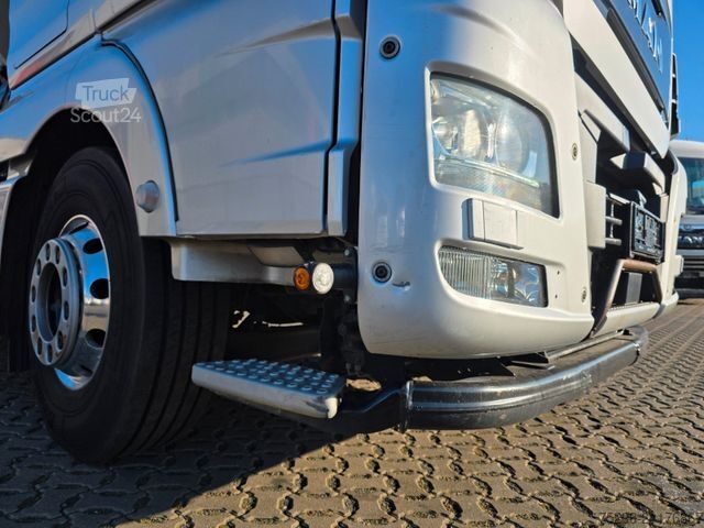 Cisternové vozidlo MAN TGX 26.580 6x2-4 LL /SILO/Lenkachse/Xenon/6D