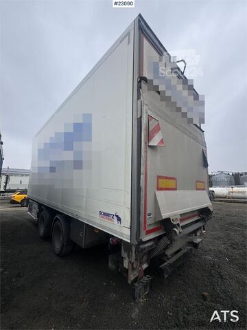  Schmitz Cargobull 2-axle box trailer with Carrier refrigeration unit