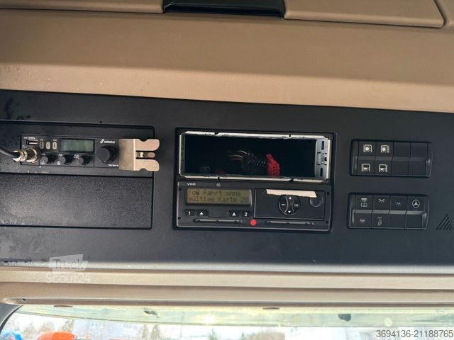 Schwerlast LKW/SZM MERCEDES-BENZ Actros 4163 SLT 8x4 kurz TRK 180 t. Hydraulik