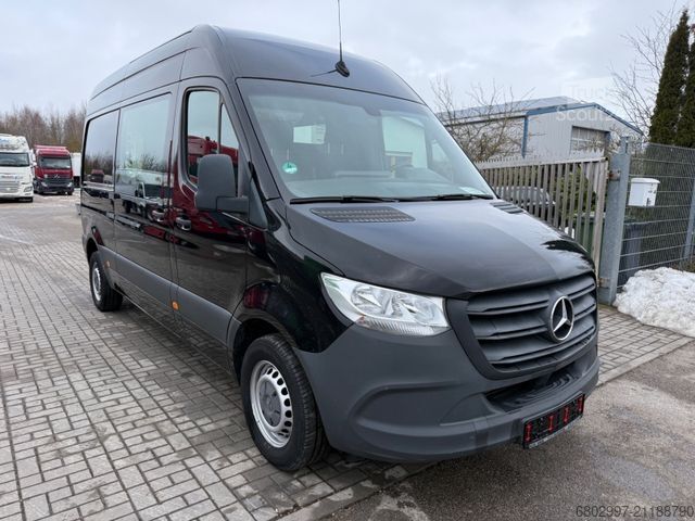 High top van MERCEDES-BENZ Sprinter 311 CDI Kasten/Klima/3-Sitze/MBUX