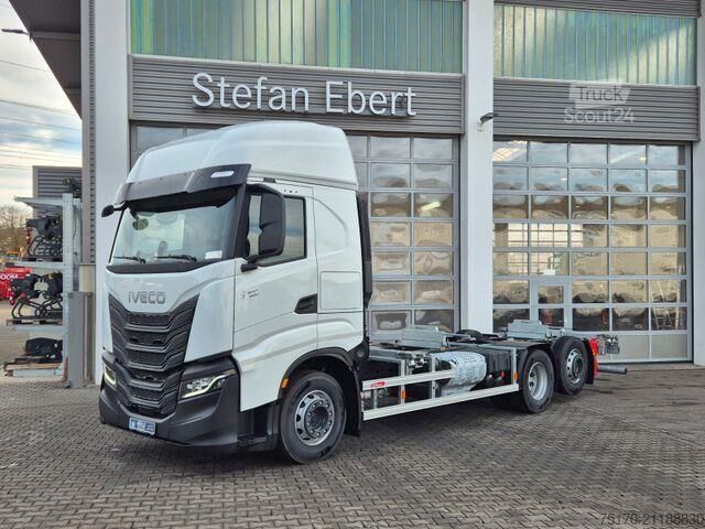 Podwozie z kabiną Iveco S-Way AS260S50Y/FS CM 6x2 BDF