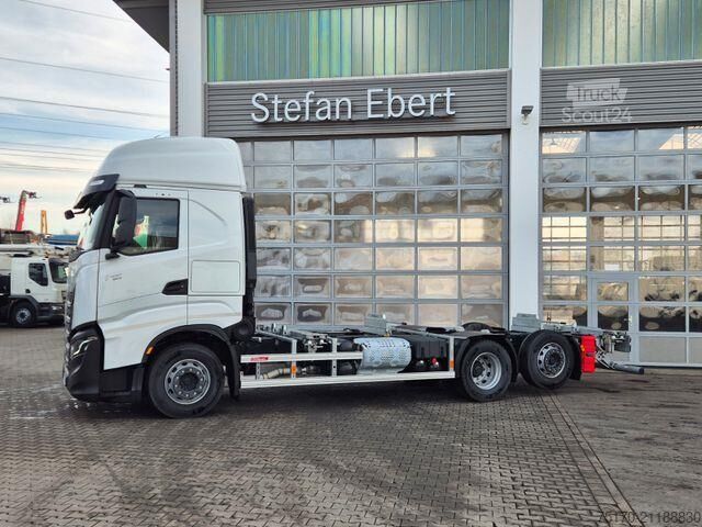 Podwozie z kabiną Iveco S-Way AS260S50Y/FS CM 6x2 BDF